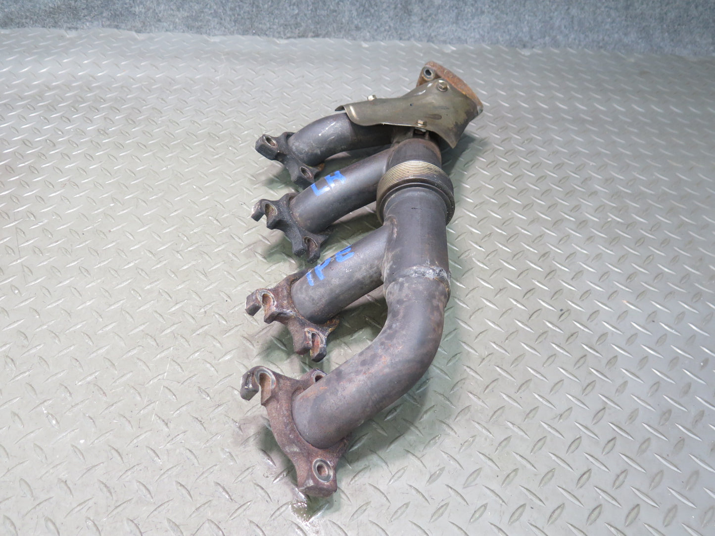 1987-1991 Porsche 928 S4 5.0L V8 Engine Left & Right Exhaust Manifold Set of 2