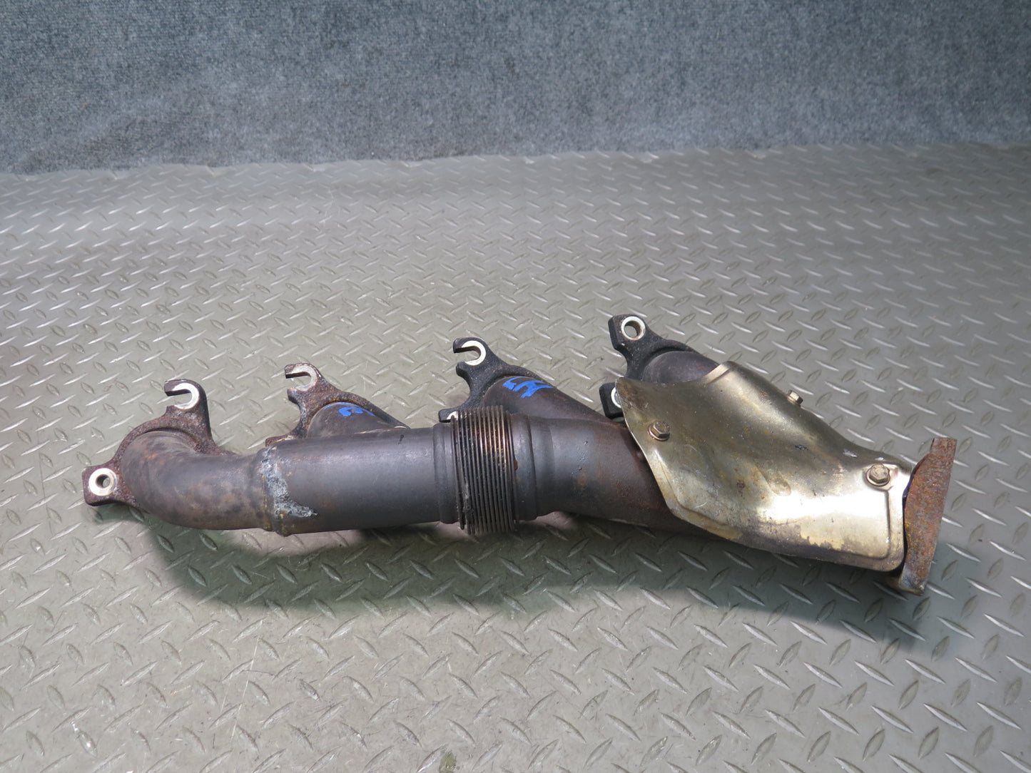 1987-1991 Porsche 928 S4 5.0L V8 Engine Left & Right Exhaust Manifold Set of 2