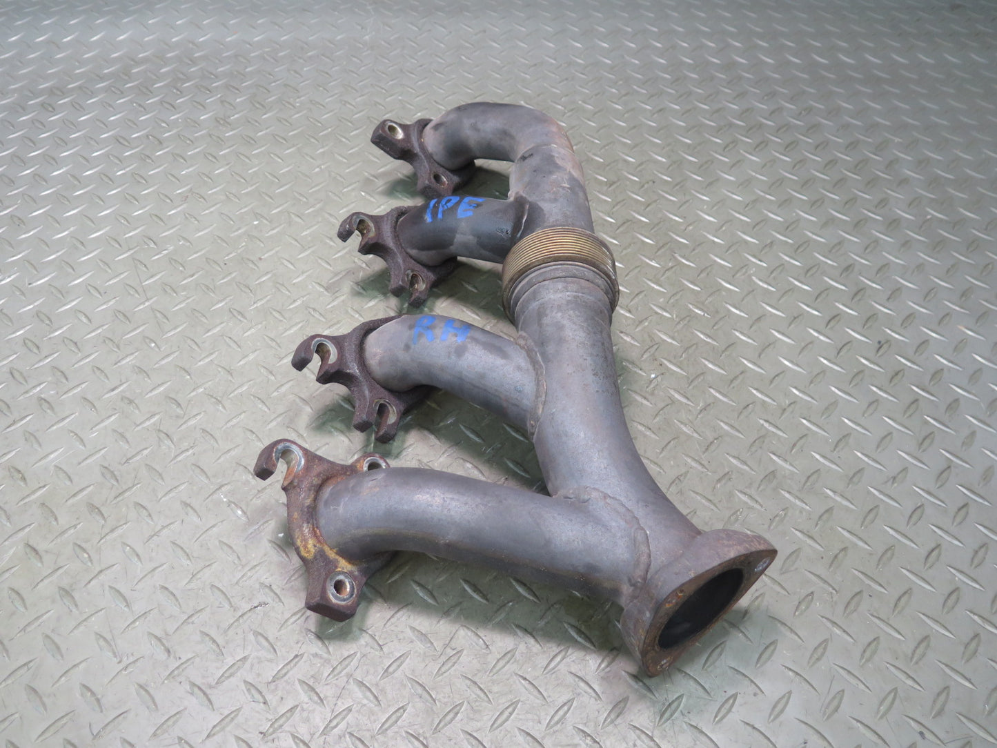 1987-1991 Porsche 928 S4 5.0L V8 Engine Left & Right Exhaust Manifold Set of 2