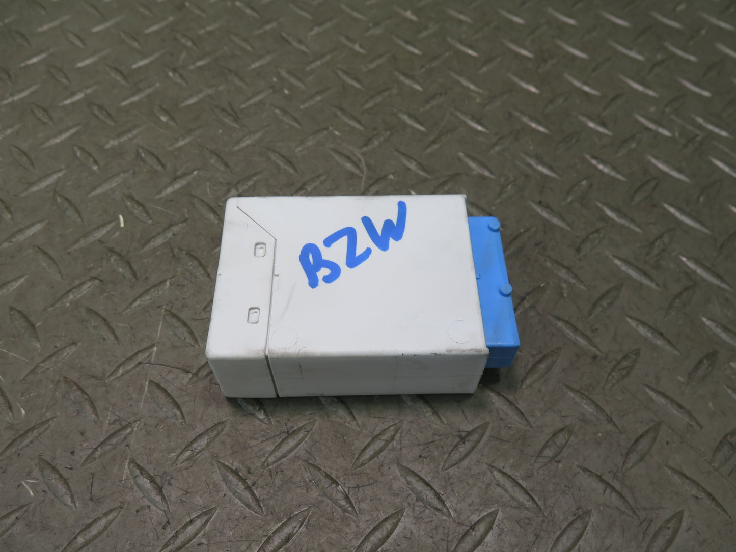 96-02 BMW E36/7 Z3 Windshield Wiper Relay Control Module 8366381 OEM