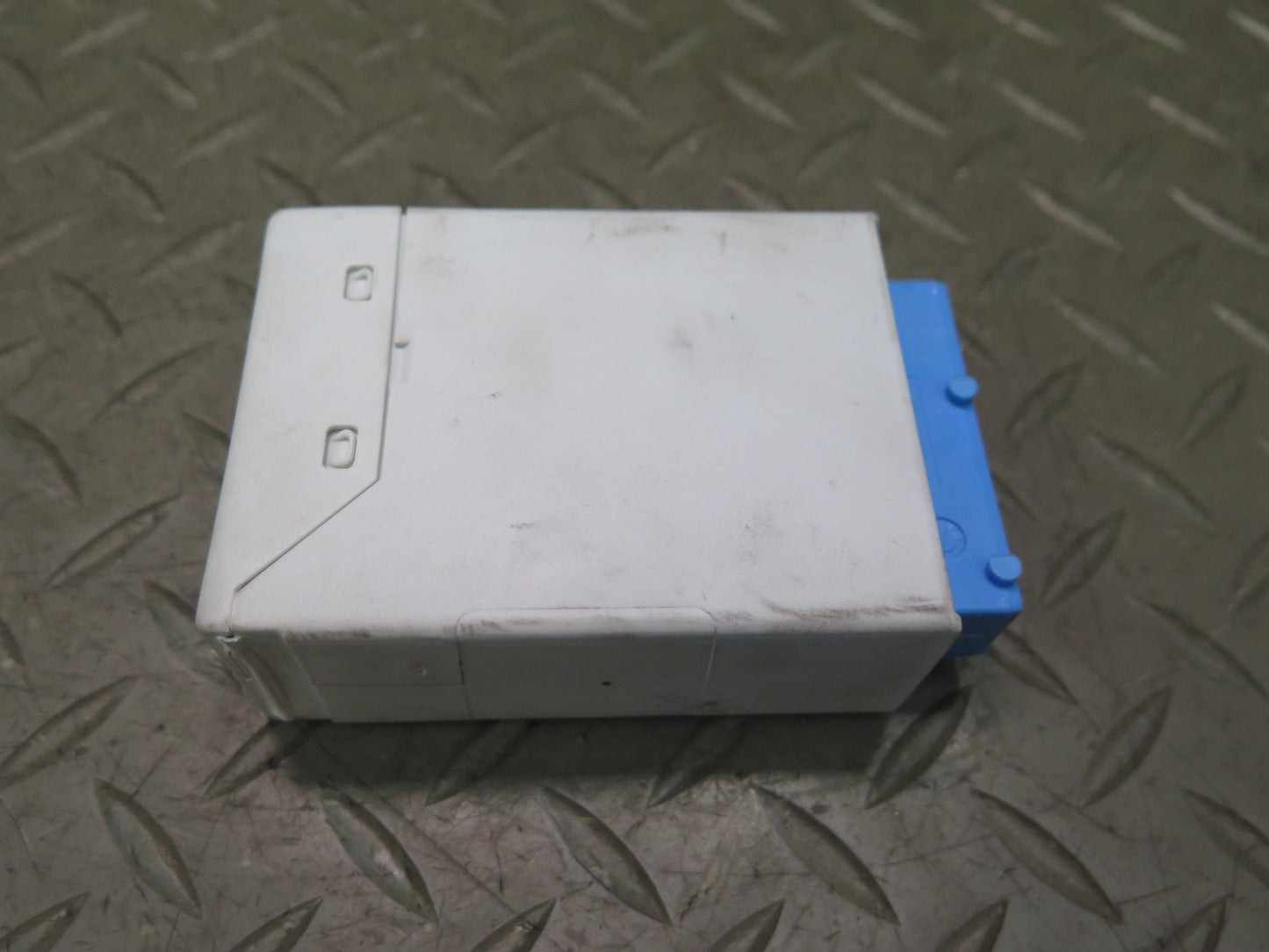 96-02 BMW E36/7 Z3 Windshield Wiper Relay Control Module 8366381 OEM