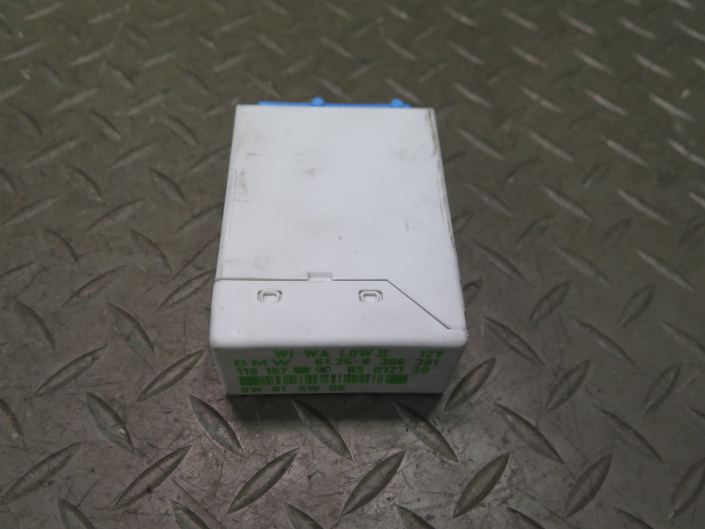 96-02 BMW E36/7 Z3 Windshield Wiper Relay Control Module 8366381 OEM