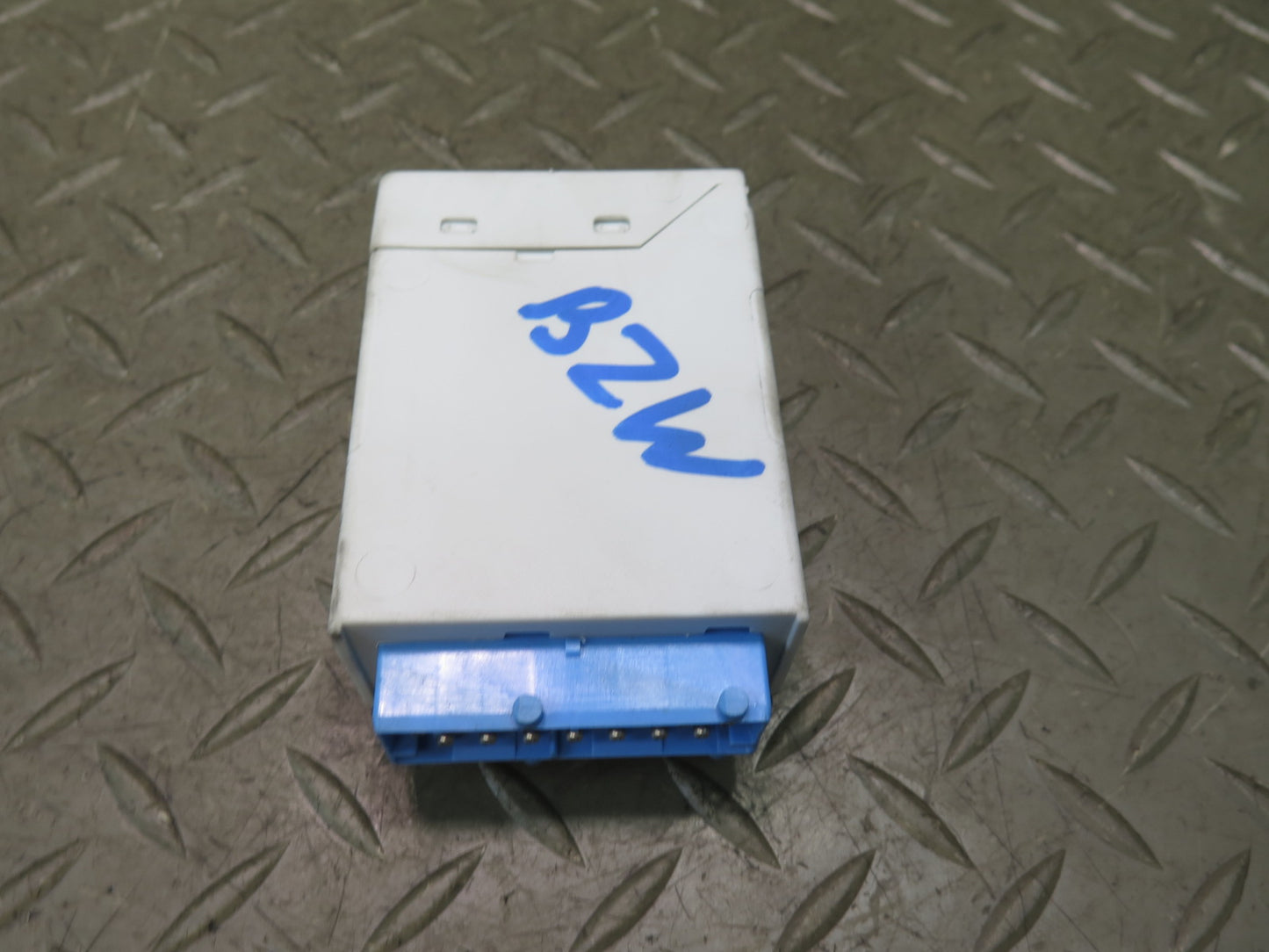 96-02 BMW E36/7 Z3 Windshield Wiper Relay Control Module 8366381 OEM