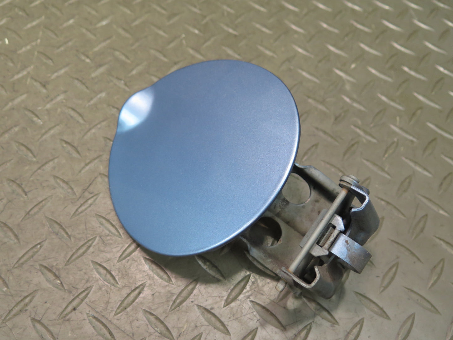 96-99 BMW E36/7 Z3 Roadster Fuel Tank Filler Door Lid Cover OEM