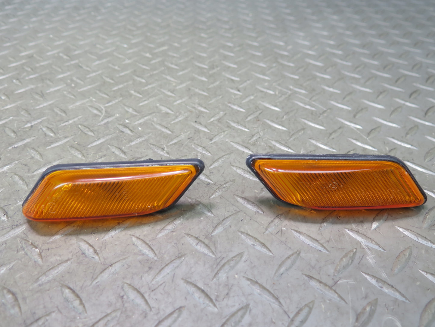96-02 BMW E36/7 Z3 Front Left & Right Fender Marker Turn Signal Light Set OEM