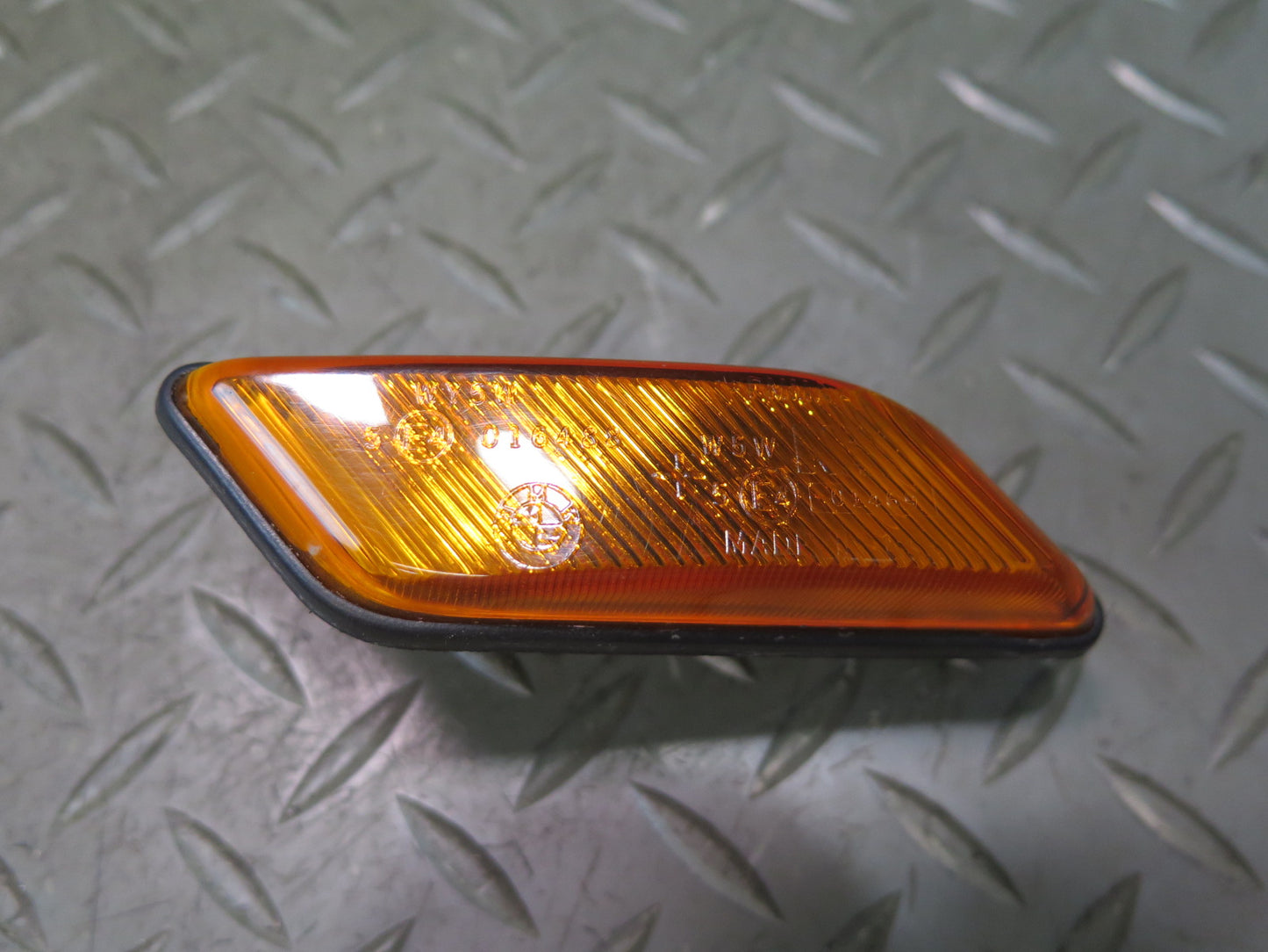 96-02 BMW E36/7 Z3 Front Left & Right Fender Marker Turn Signal Light Set OEM