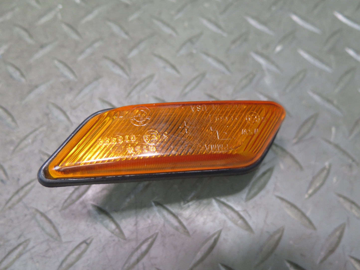 96-02 BMW E36/7 Z3 Front Left & Right Fender Marker Turn Signal Light Set OEM