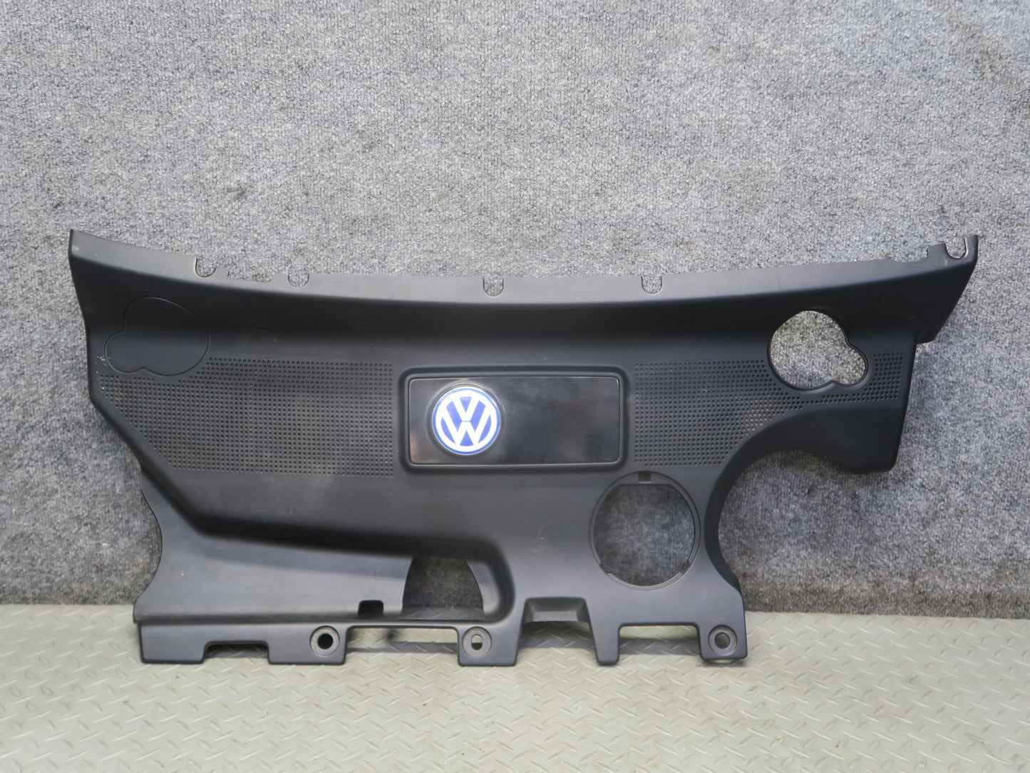 01-03 VW Eurovan T4 2.8L Engine Motor Shield Trim Cover Panel 7D0119512H OEM