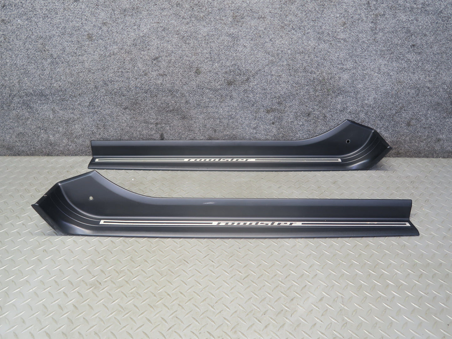 96-02 BMW E36/7 Z3 Roadster Set of 2 Door Scuff Sill Step Trim Plate OEM
