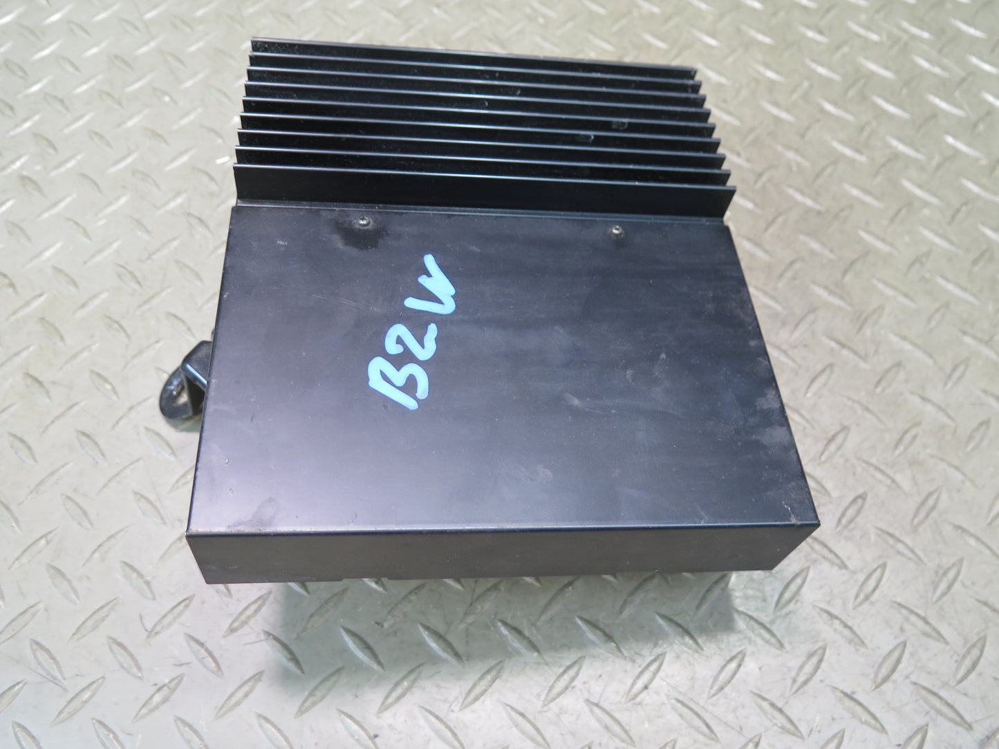 96-02 BMW E36/7 Z3 Audio System Hifi Amplifier AMP w Bracket OEM
