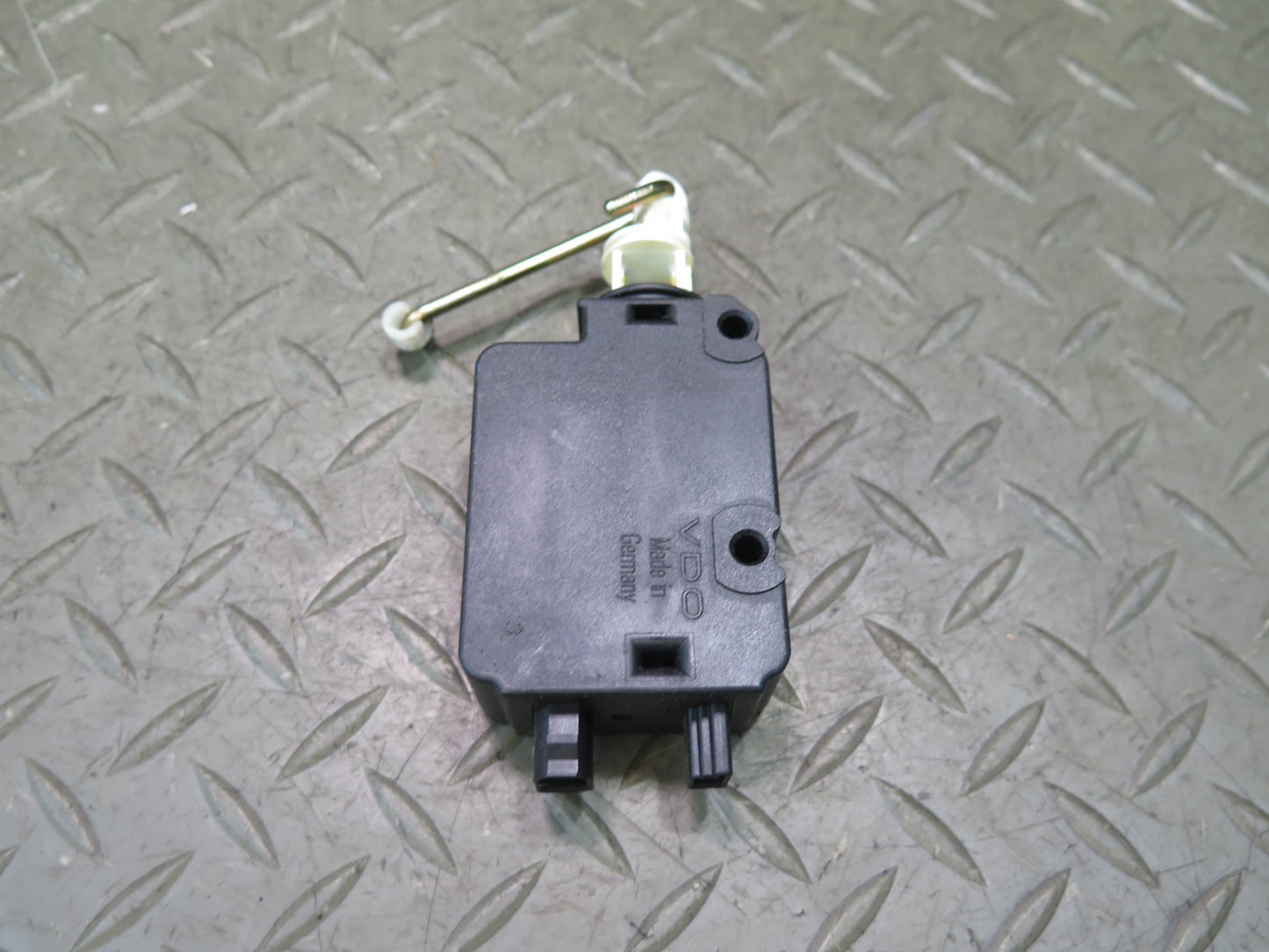 96-02 BMW E36/7 Z3 Rear Trunk Lid Lock Latch Actuator Motor 8361140 OEM
