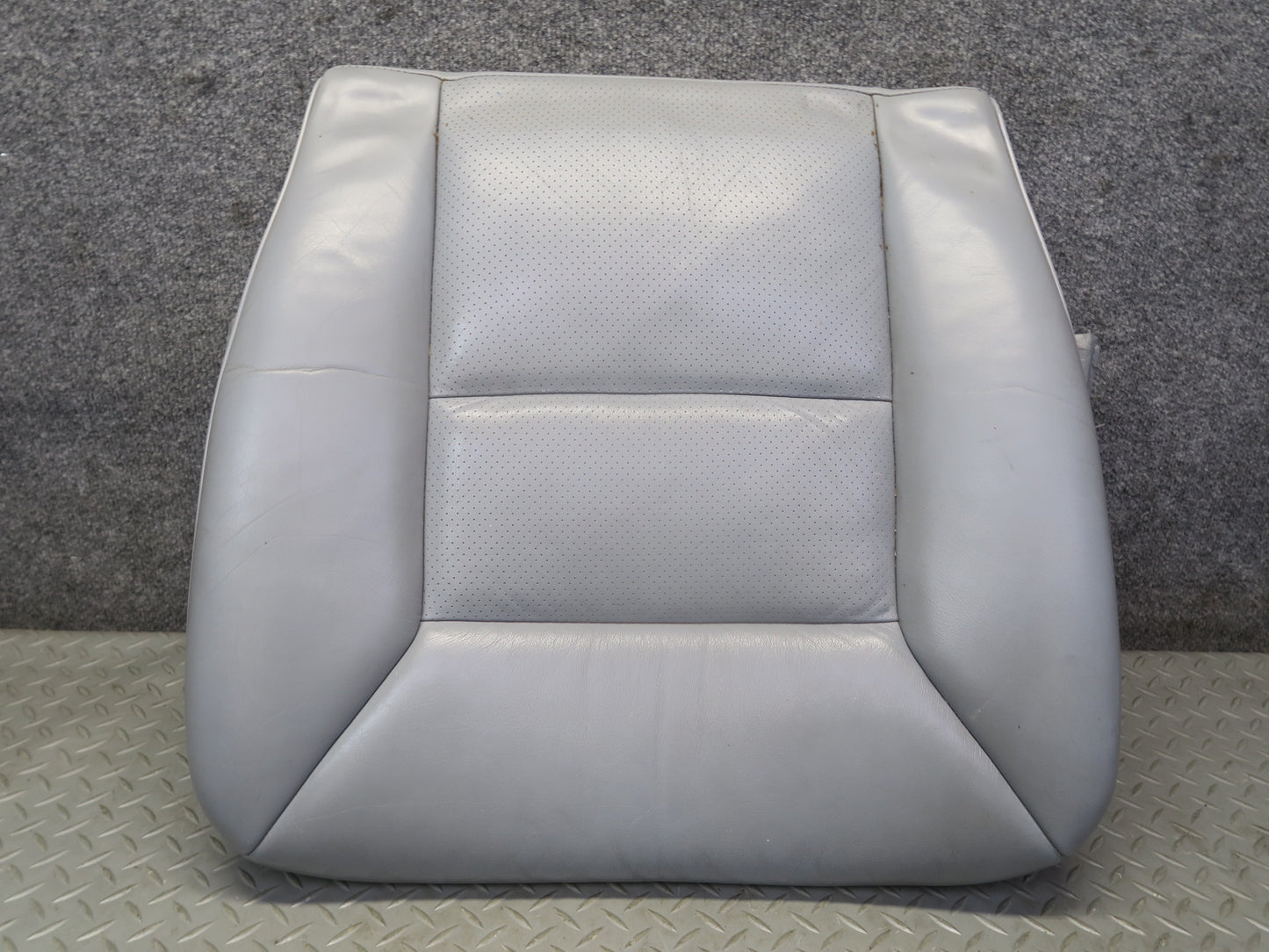 89-91 Mercedes W126 Sedan Front Right Heated Seat Lower Leather Cushion Gray OEM