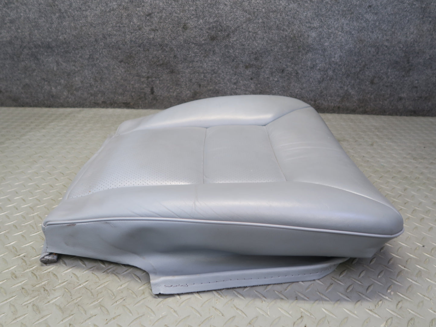 89-91 Mercedes W126 Sedan Front Right Heated Seat Lower Leather Cushion Gray OEM