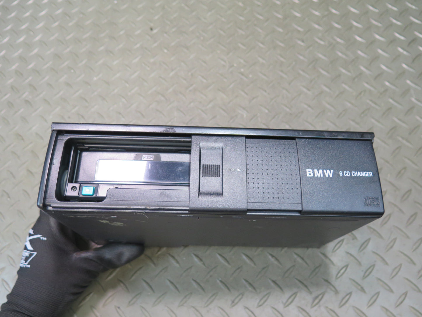 96-99 BMW E36/7 Z3 CD Changer w Magazine & Bracket Mount 1469404 OEM