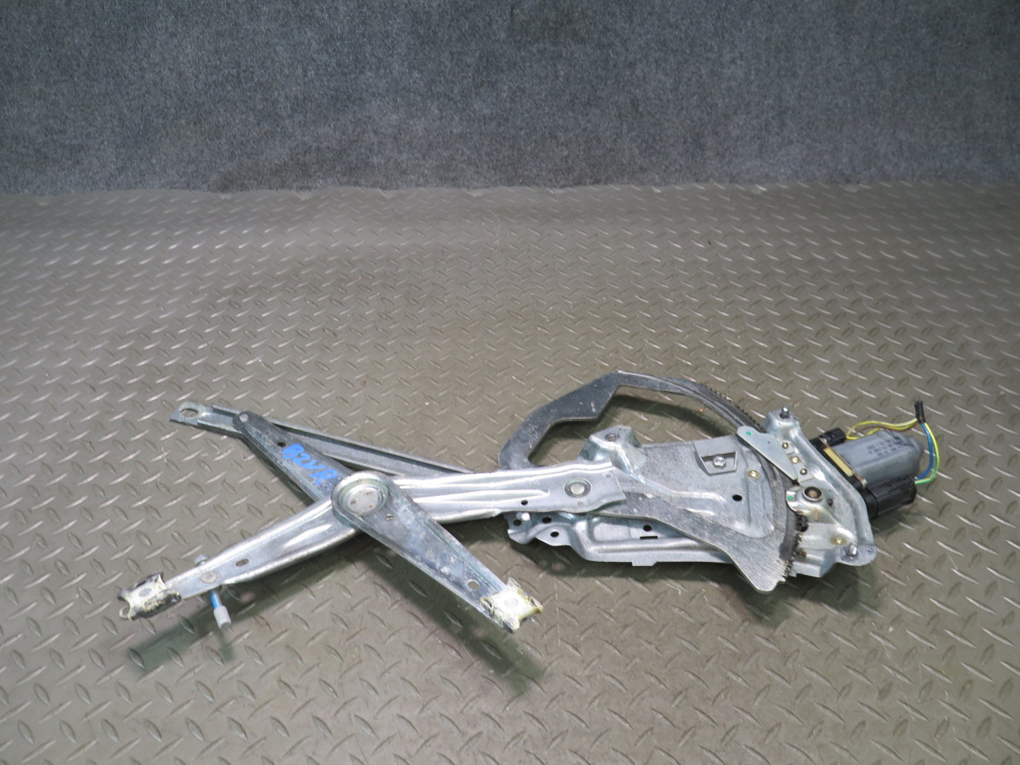 96-02 BMW E36/7 Z3 Roadster Right Passenger Door Window Regulator w Motor OEM