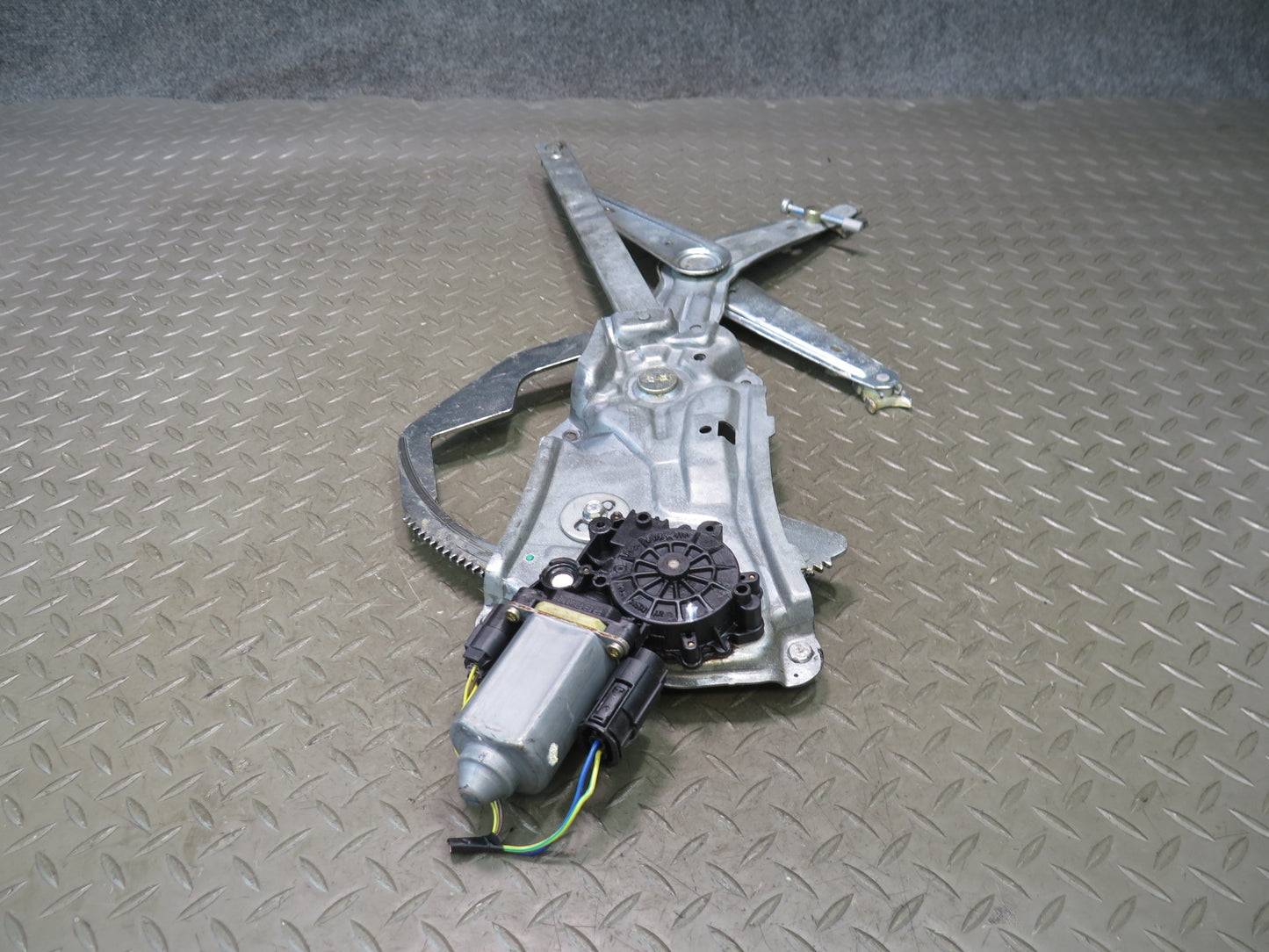 96-02 BMW E36/7 Z3 Roadster Right Passenger Door Window Regulator w Motor OEM