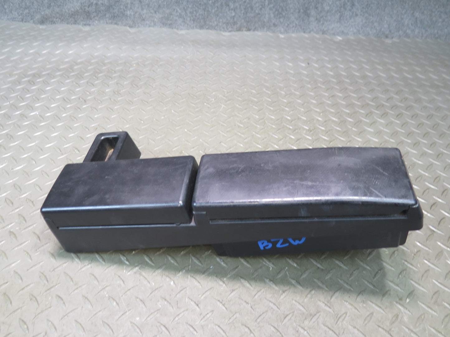 96-02 BMW E36/7 Z3 Center Console Armrest CUP Holder Trim Panel 1469516 OEM