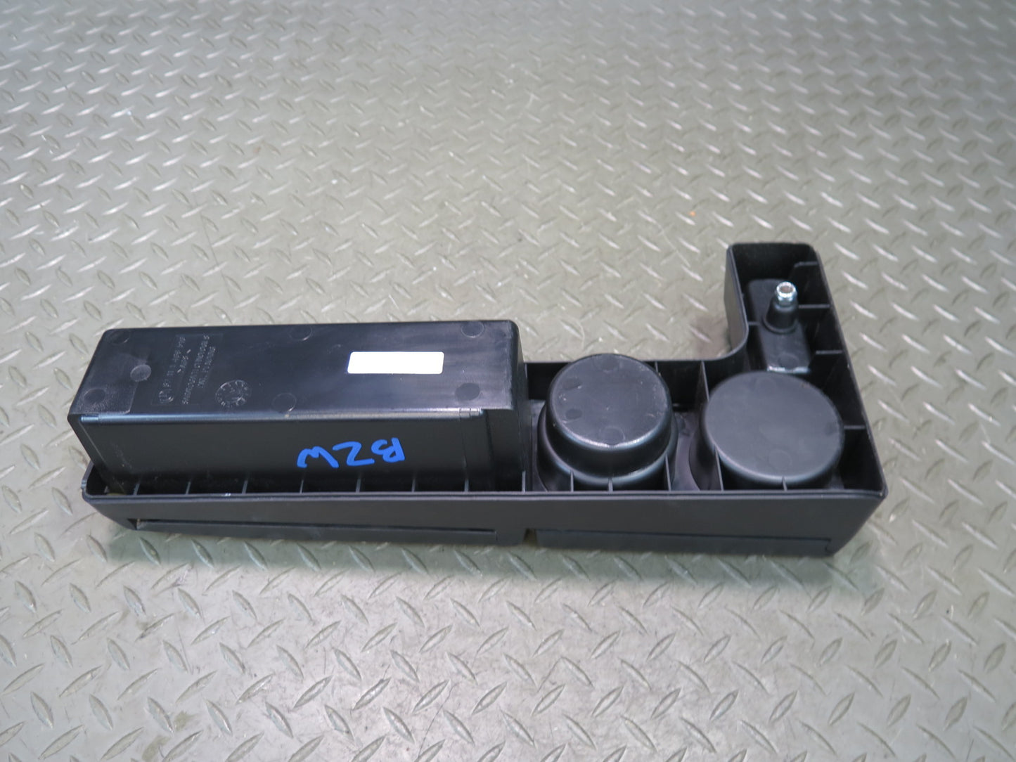 96-02 BMW E36/7 Z3 Center Console Armrest CUP Holder Trim Panel 1469516 OEM