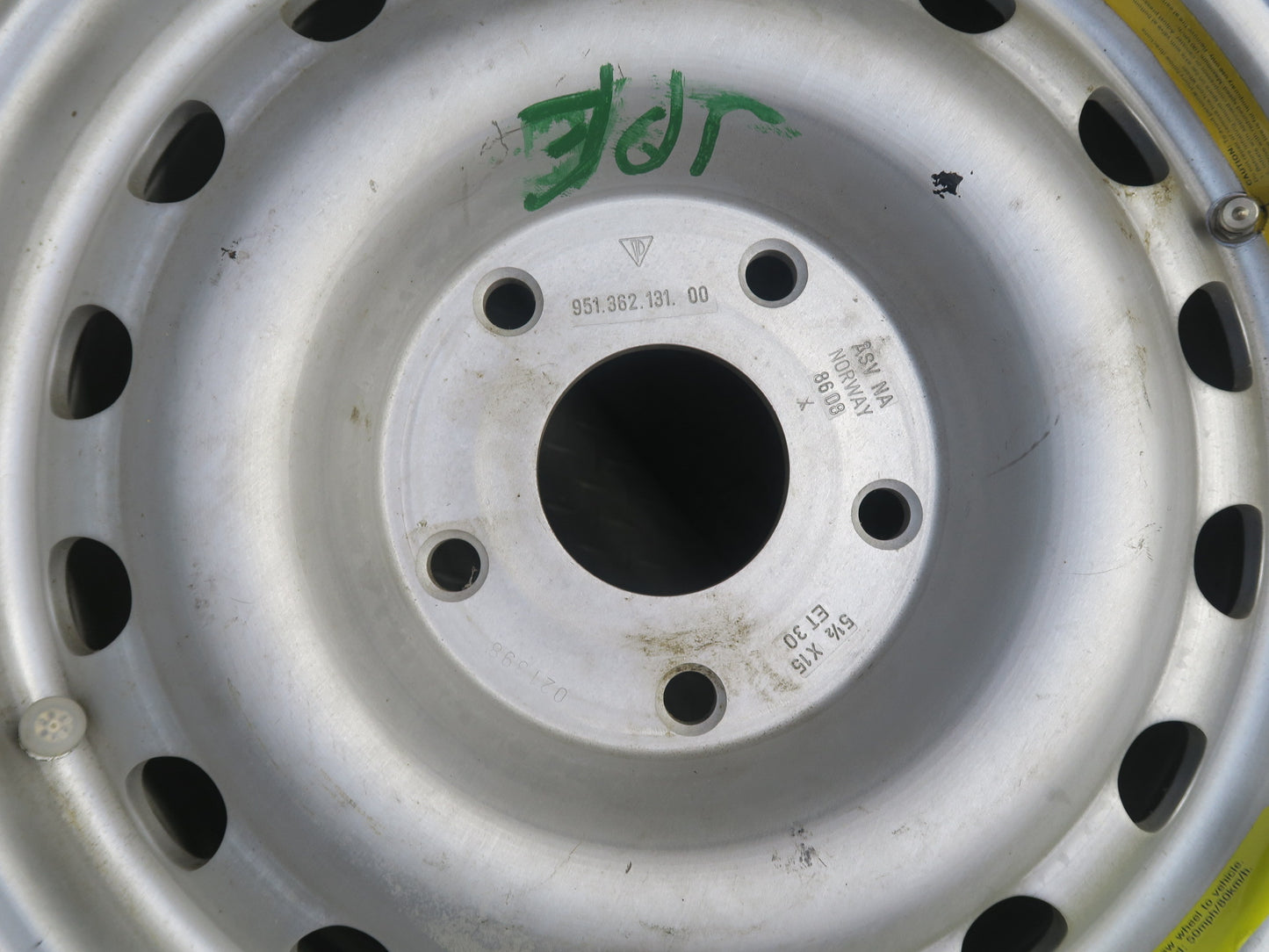 1984-1991 Porsche 928 Spare Tire R15" Wheel 16x5.5J ET30 165-15 95136213100