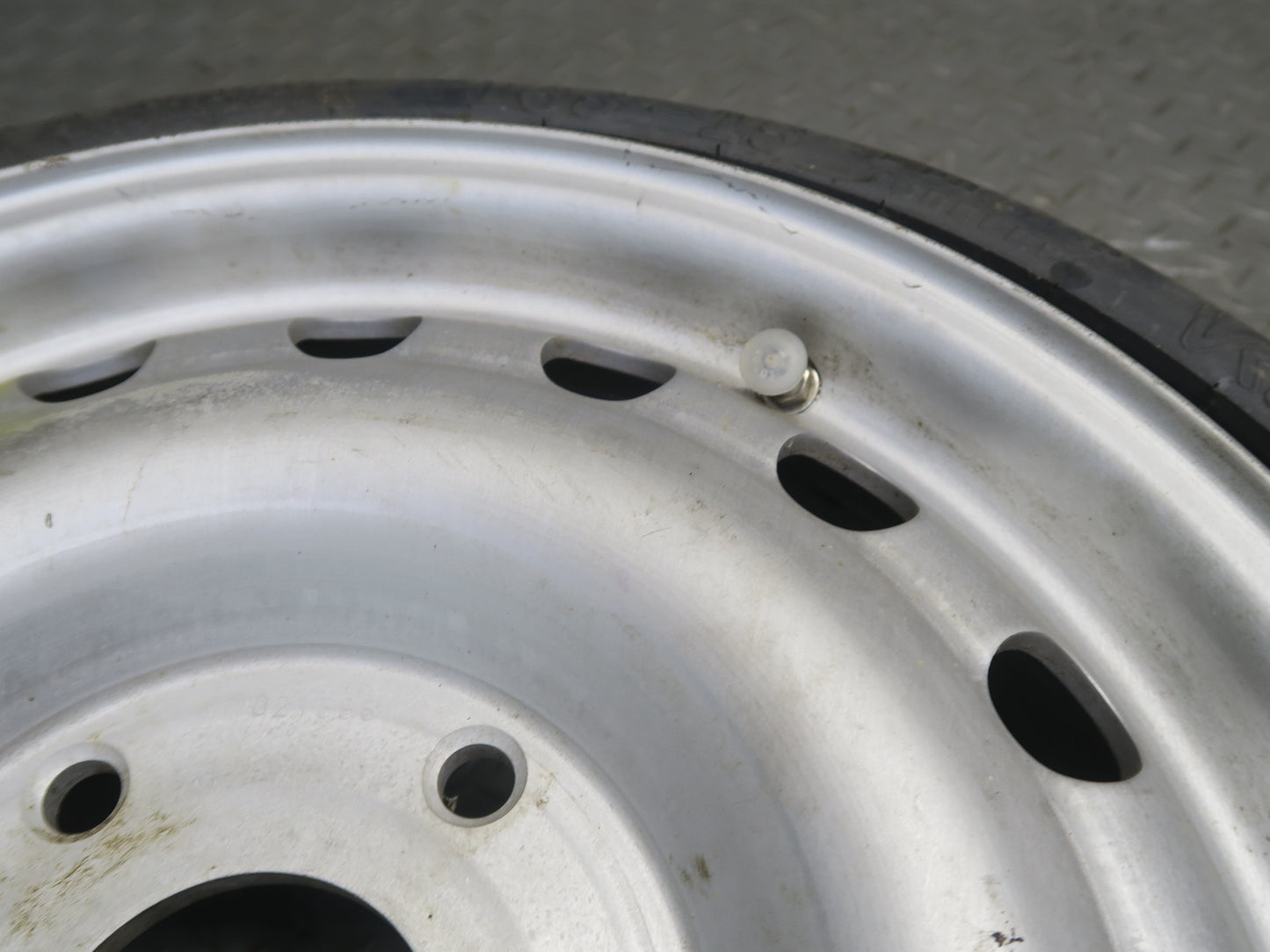 1984-1991 Porsche 928 Spare Tire R15" Wheel 16x5.5J ET30 165-15 95136213100