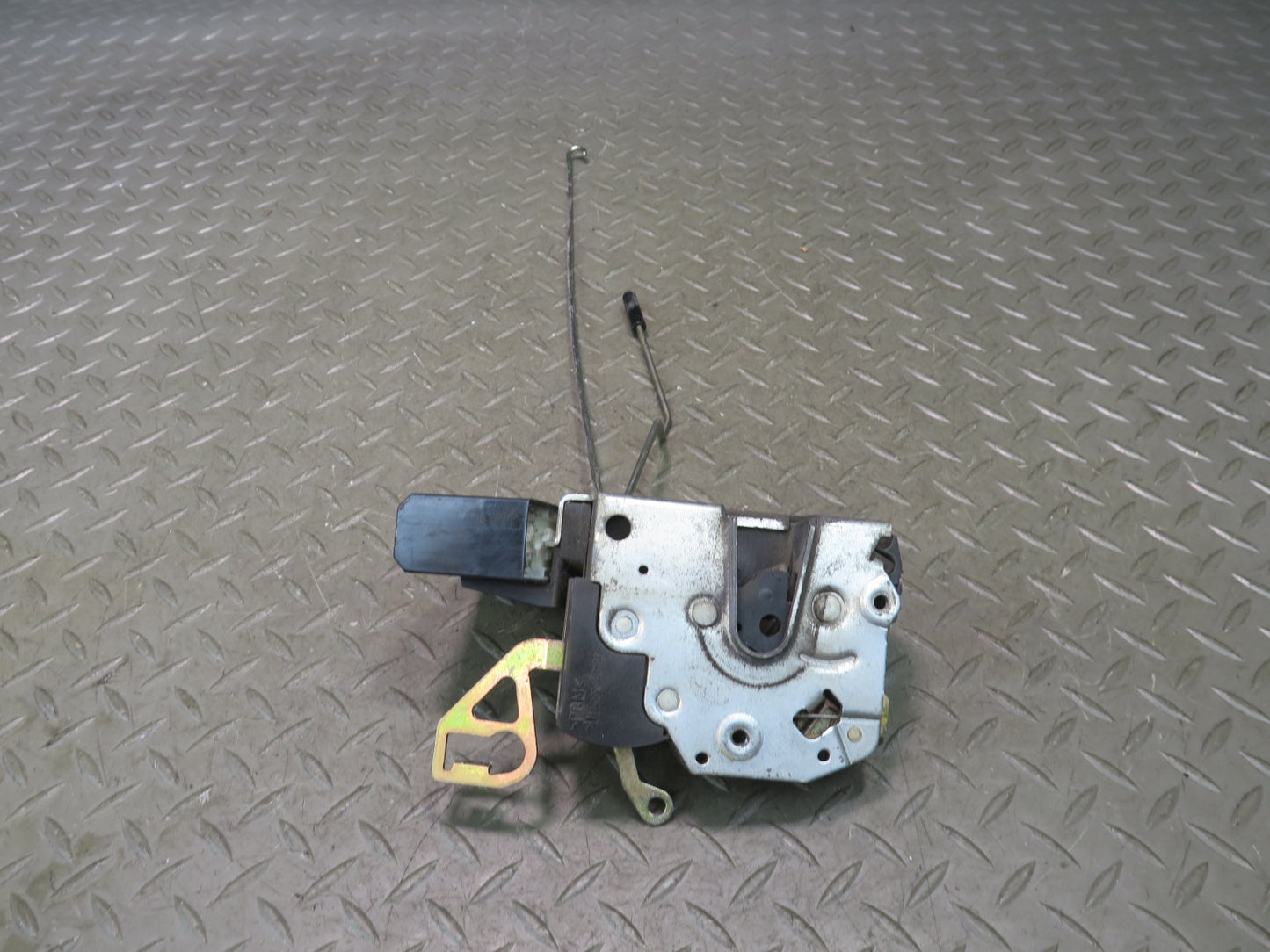 96-02 BMW E36/7 Z3 Left Driver Door Lock Latch Actuator 8397731 OEM