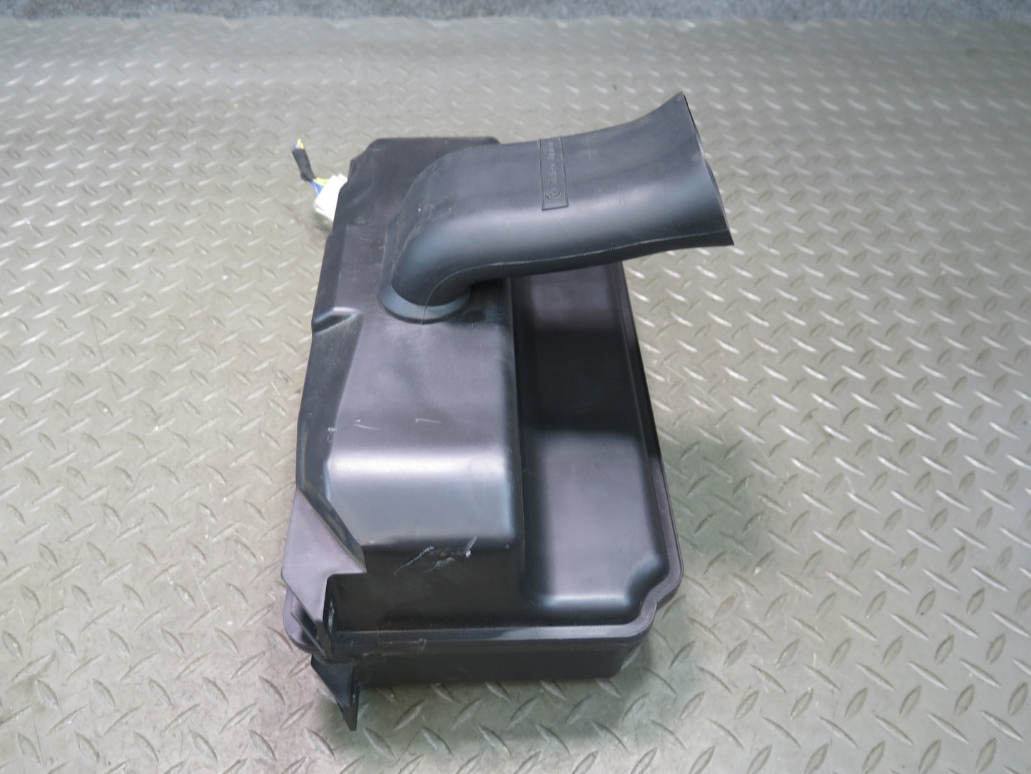98-99 BMW E36/7 Z3 Roadster Rear Harman Kardon Subwoofer Box Speaker OEM
