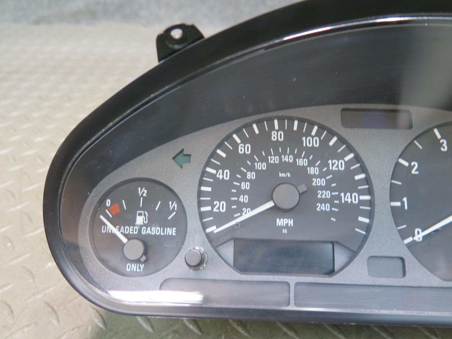 96-98 BMW E36/7 Z3 1.9L Roadster M/T Instrument Cluster Gauge Speedometer OEM