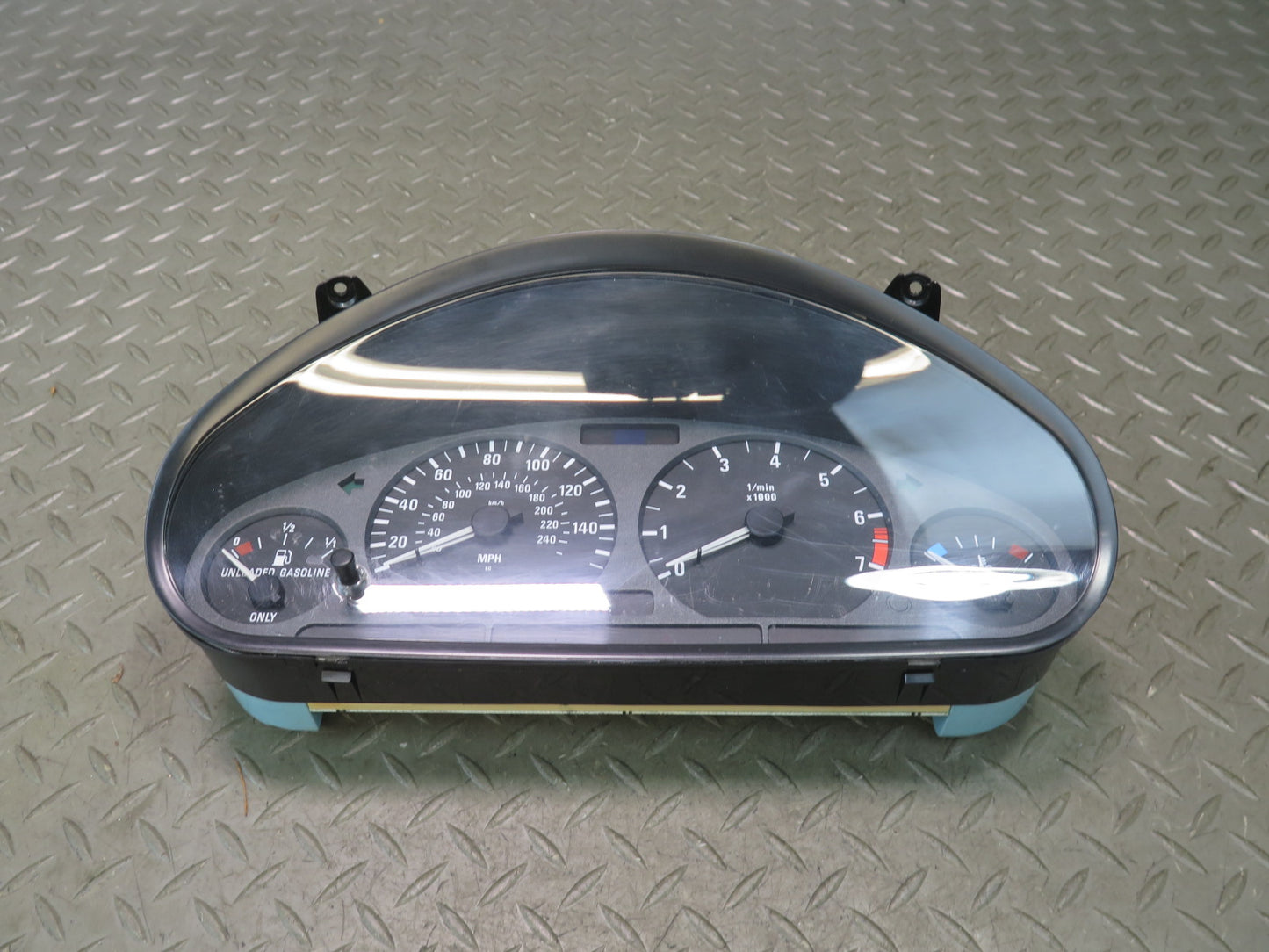 96-98 BMW E36/7 Z3 1.9L Roadster M/T Instrument Cluster Gauge Speedometer OEM
