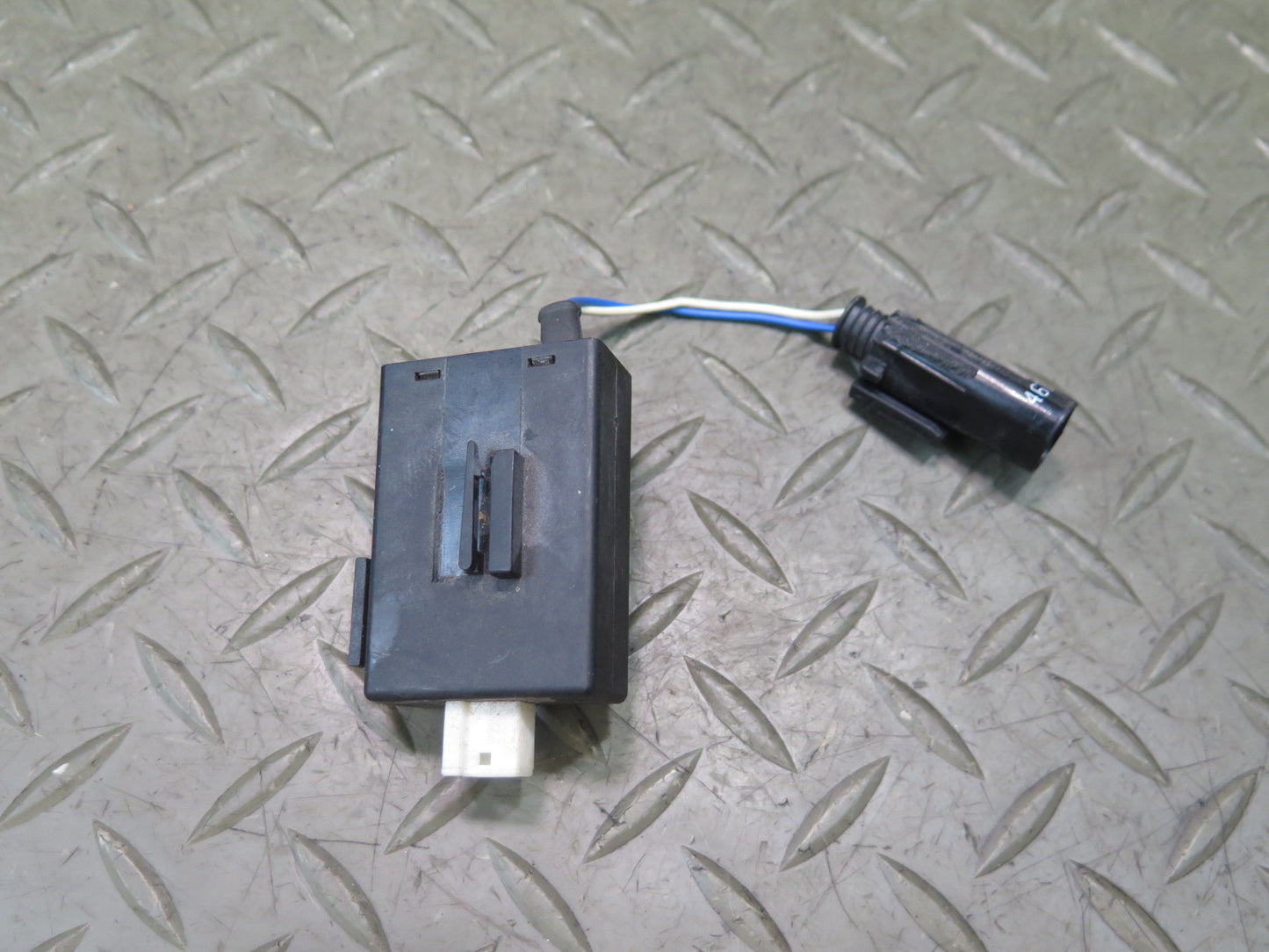 96-02 BMW E36/7 Z3 Seat Occupancy Sensor 8367242 OEM
