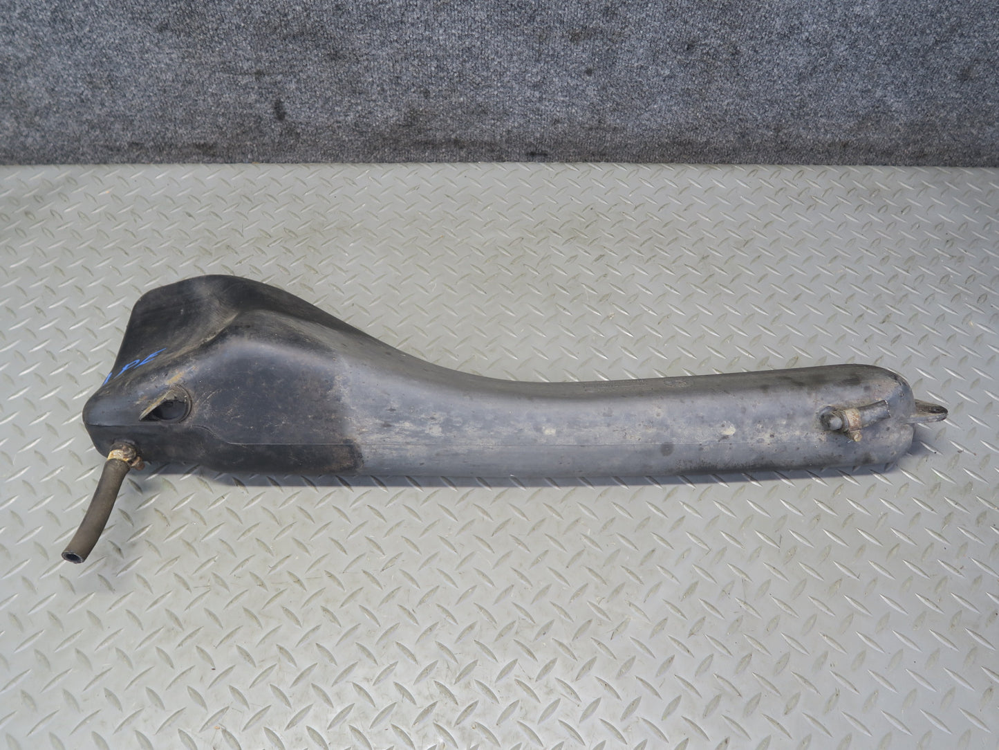 1984-1991 Porsche 928 Fuel Evap Vapor Expansion Tank 92820101305