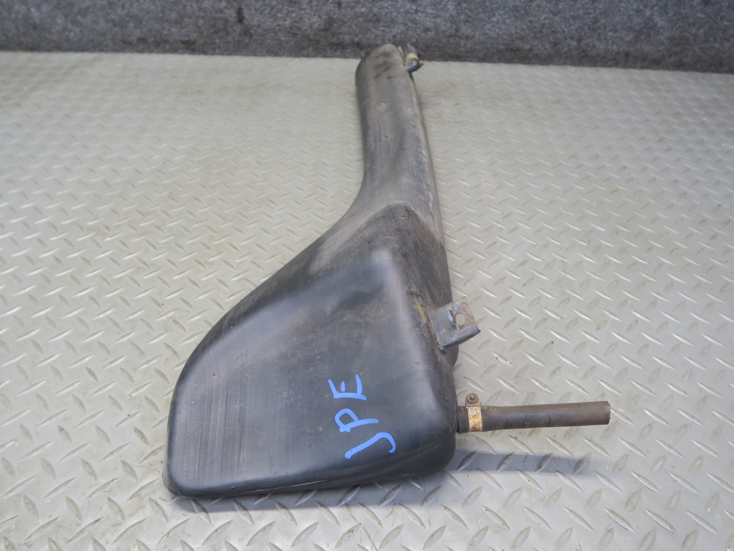 1984-1991 Porsche 928 Fuel Evap Vapor Expansion Tank 92820101305