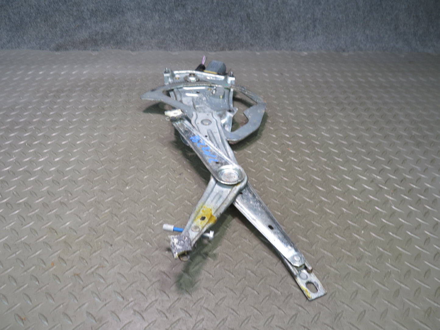 96-02 BMW E36/7 Z3 Roadster Left Driver Door Window Regulator w Motor OEM
