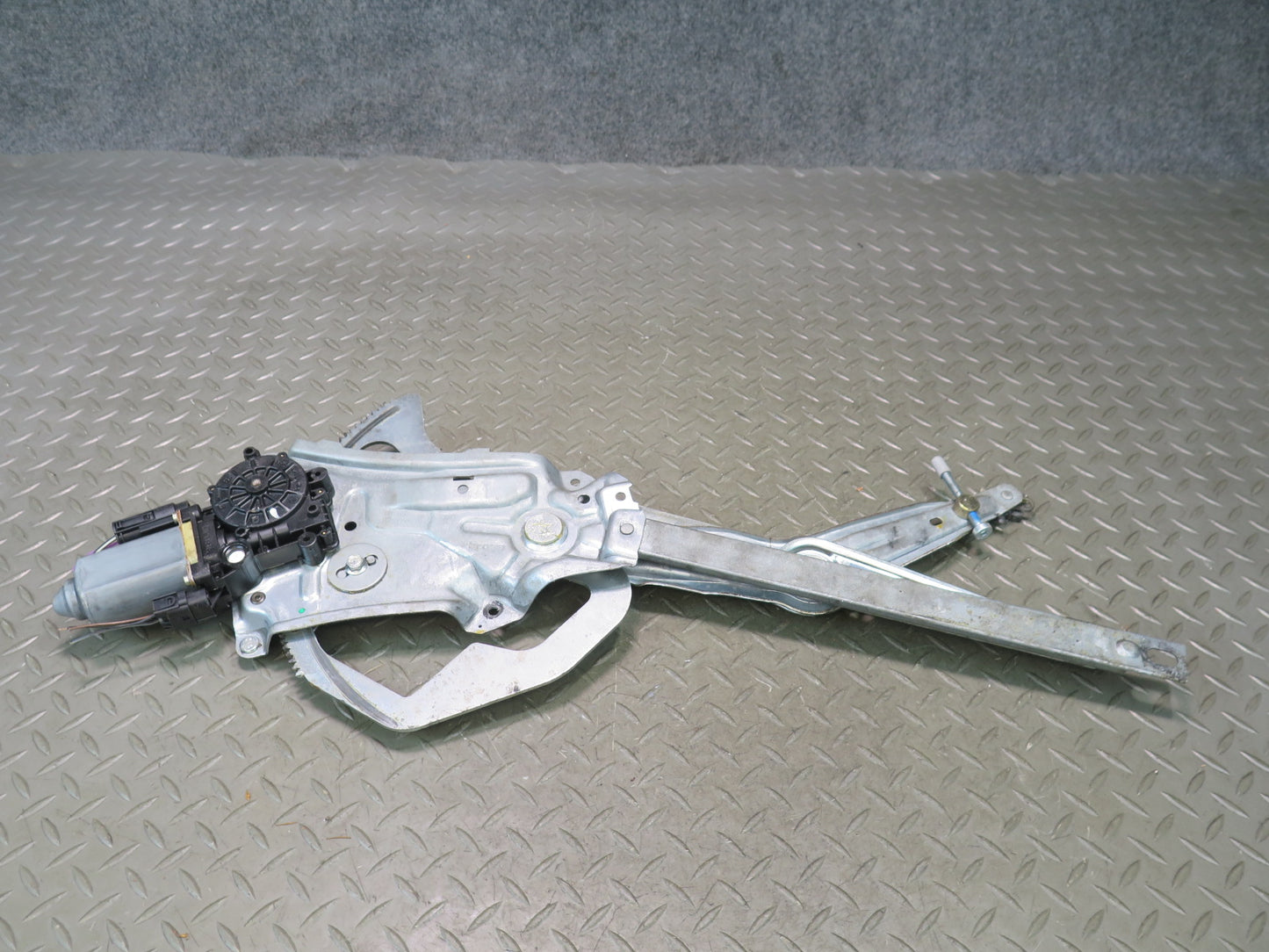 96-02 BMW E36/7 Z3 Roadster Left Driver Door Window Regulator w Motor OEM