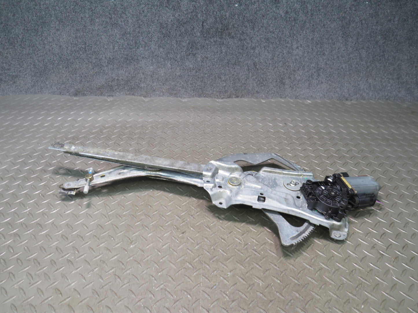 96-02 BMW E36/7 Z3 Roadster Left Driver Door Window Regulator w Motor OEM