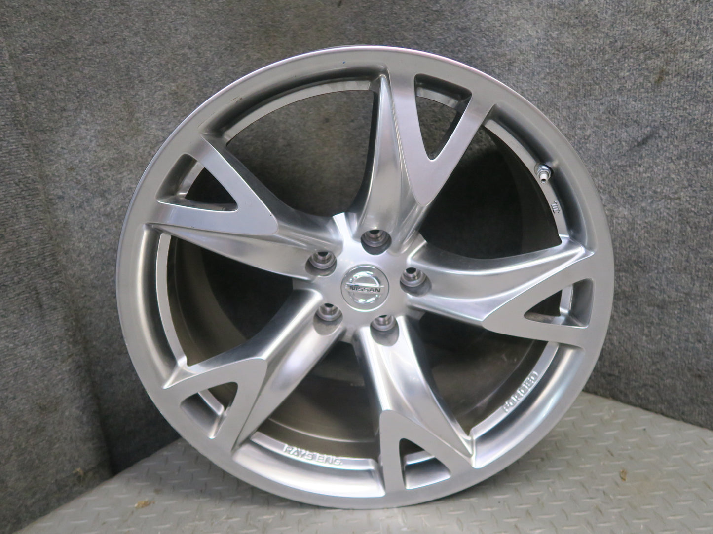 09-20 Nissan Z34 370Z Rear R19" Wheel Rim 19x10 ET30 OEM