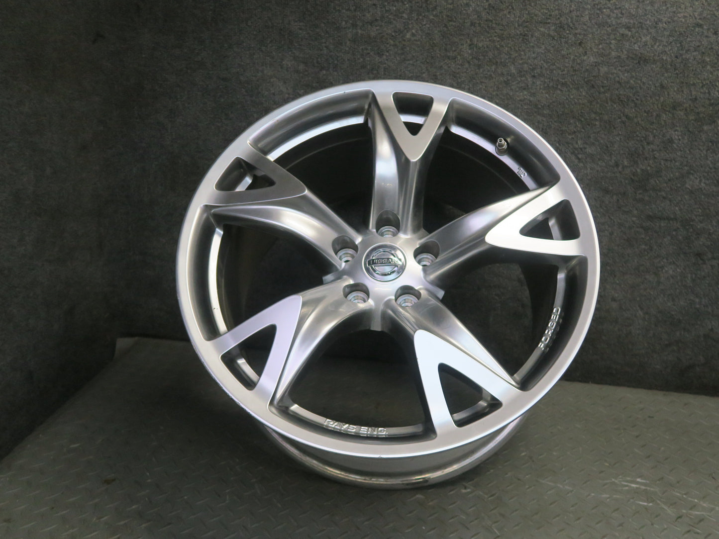 09-20 Nissan Z34 370Z Rear R19" Wheel Rim 19x10 ET30 OEM