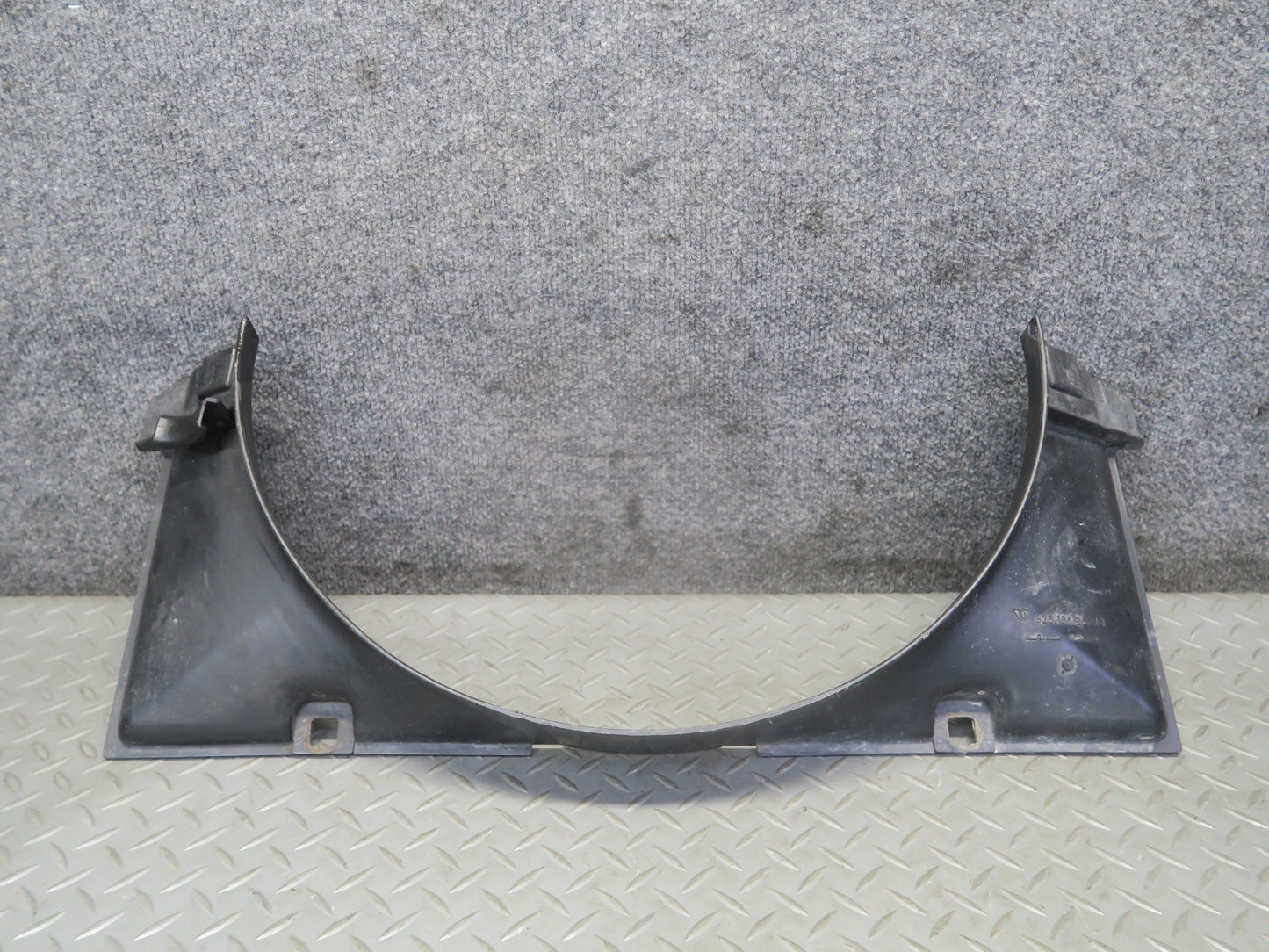 1984-1986 Porsche 928 Engine Motor Radiator Cooling Fan Lower Shroud Part