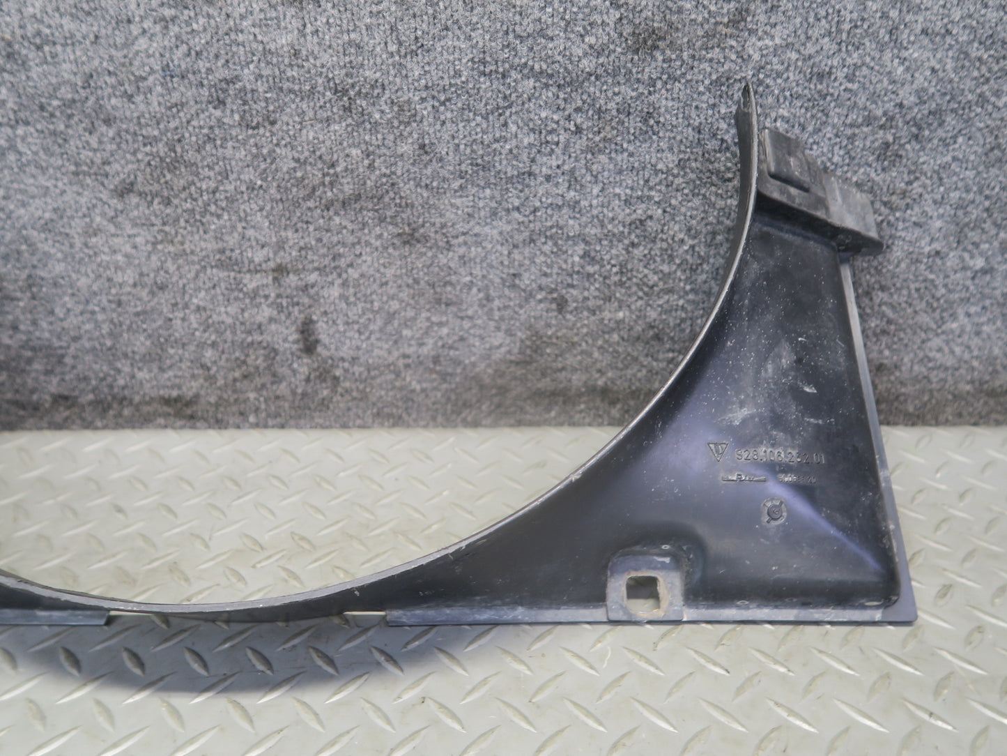 1984-1986 Porsche 928 Engine Motor Radiator Cooling Fan Lower Shroud Part