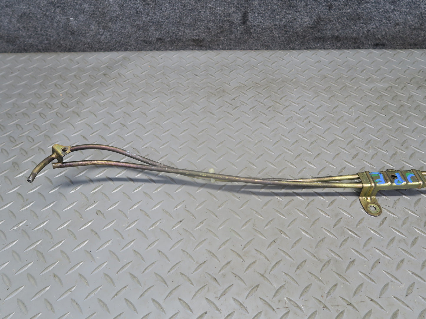 1983-1989 Porsche 928 Sunroof Moonroof Guide Tube Slide