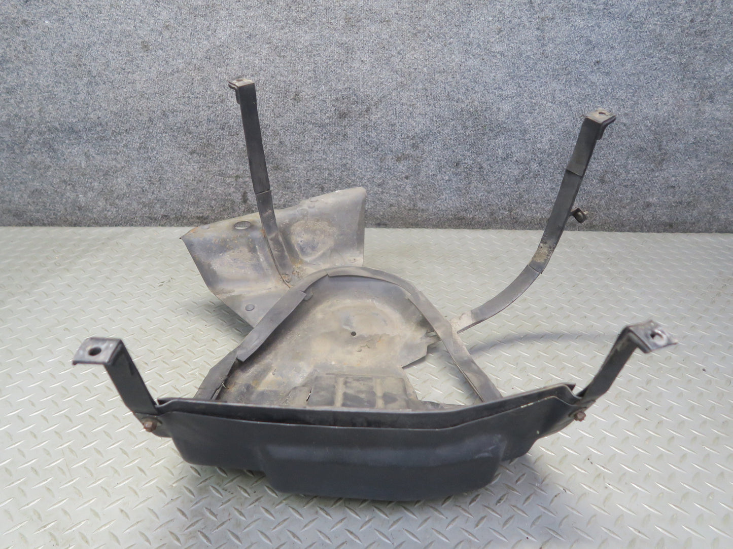 1984-1986 Porsche 928 Fuel Tank Mount Mounting Bracket Support