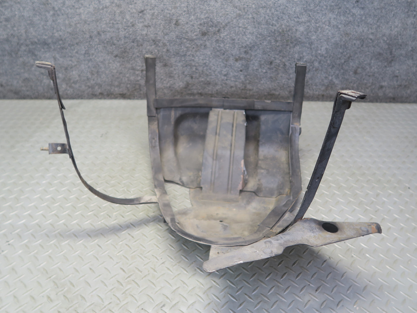 1984-1986 Porsche 928 Fuel Tank Mount Mounting Bracket Support