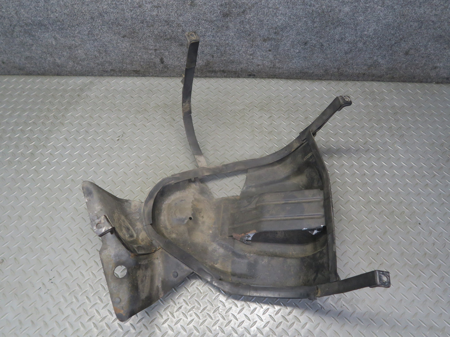 1984-1986 Porsche 928 Fuel Tank Mount Mounting Bracket Support