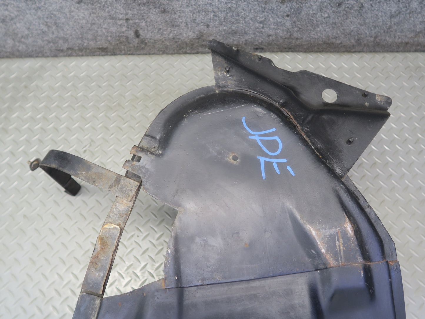 1984-1986 Porsche 928 Fuel Tank Mount Mounting Bracket Support