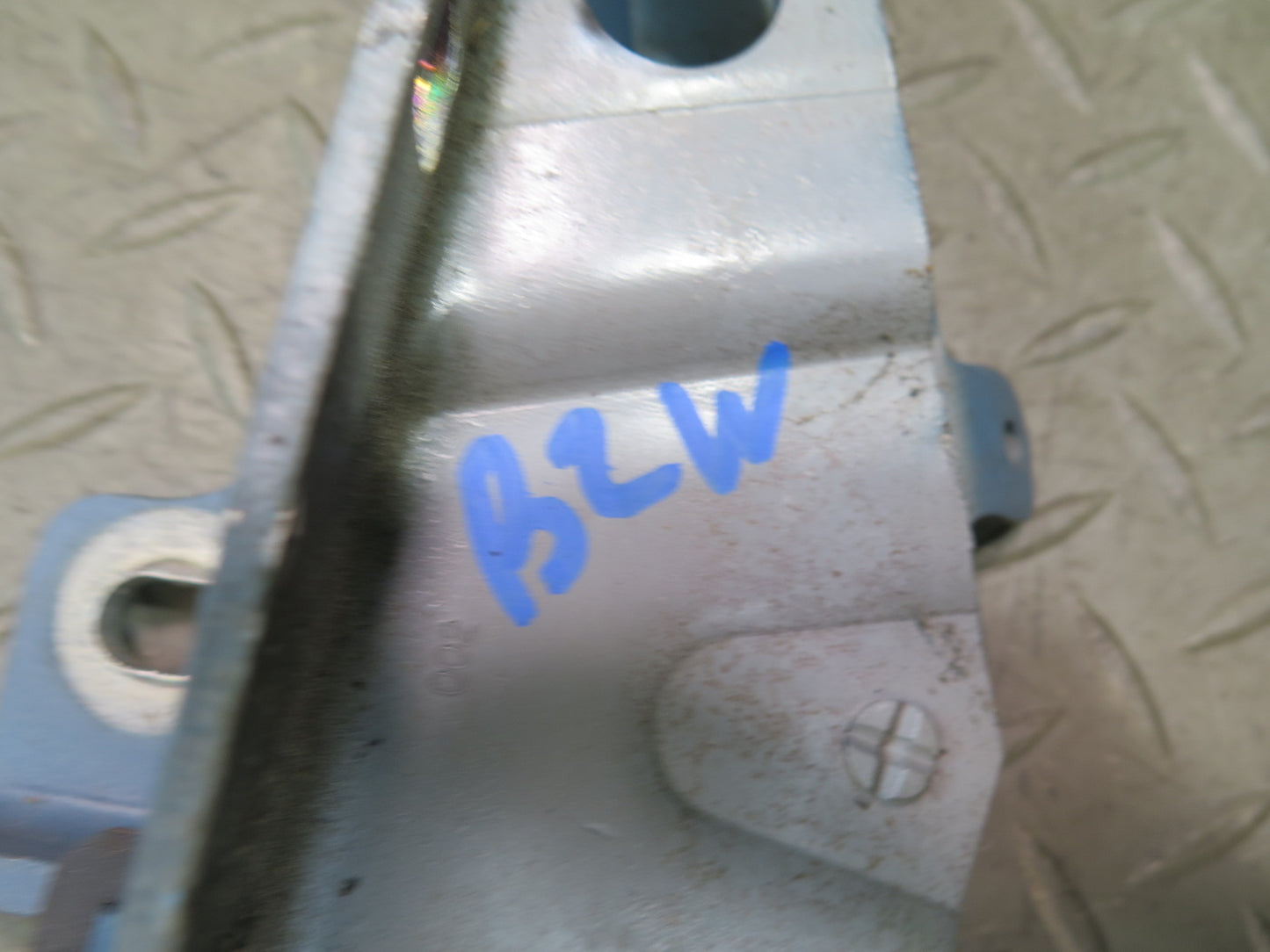 96-02 BMW E36/7 Z3 Set of 2 Front Left & Right Hood Bonnet Hinge w Support OEM