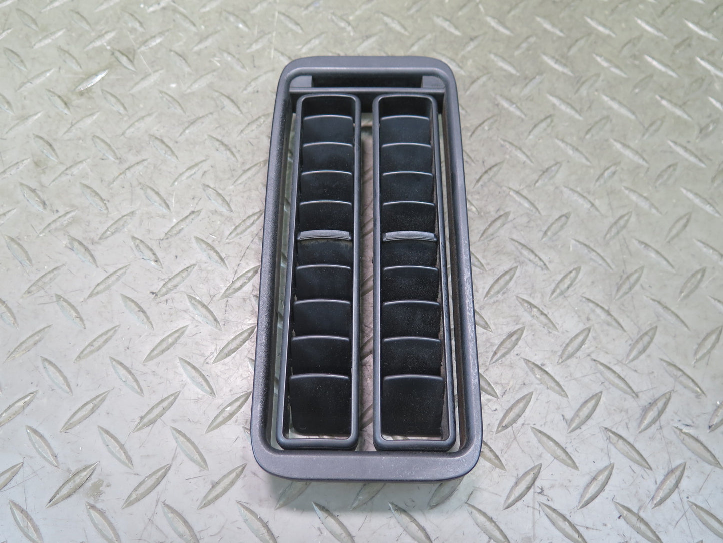 1984-1986 Porsche 928 S Center Console Left Right Door Air Vent Grille Set of 4