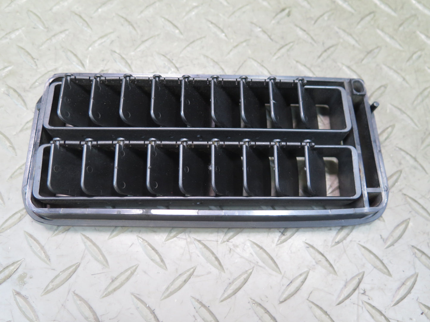 1984-1986 Porsche 928 S Center Console Left Right Door Air Vent Grille Set of 4