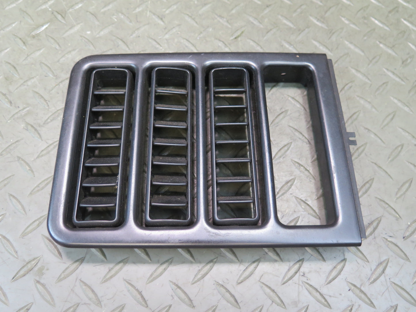 1984-1986 Porsche 928 S Center Console Left Right Door Air Vent Grille Set of 4