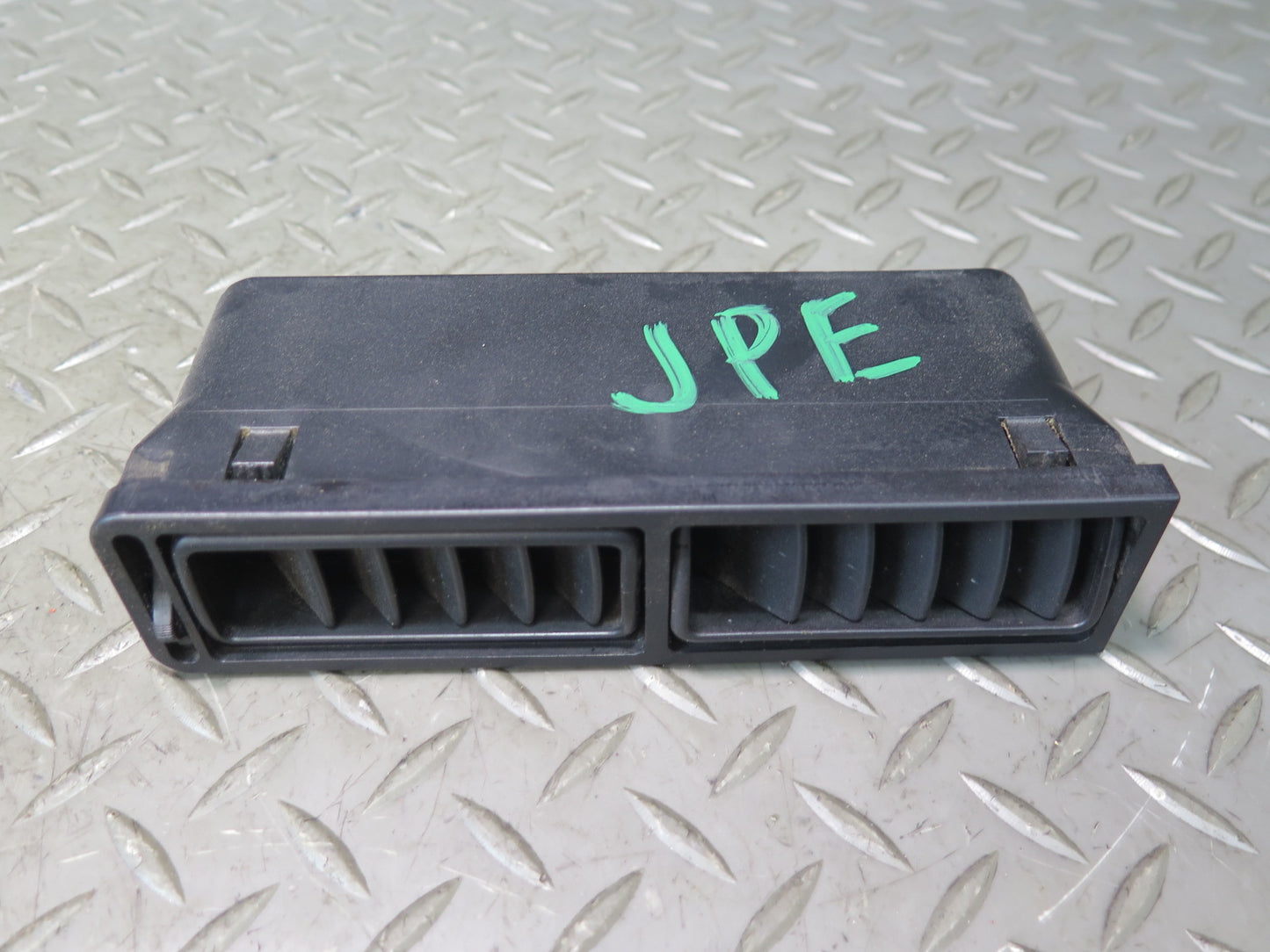 1984-1986 Porsche 928 S Center Console Left Right Door Air Vent Grille Set of 4