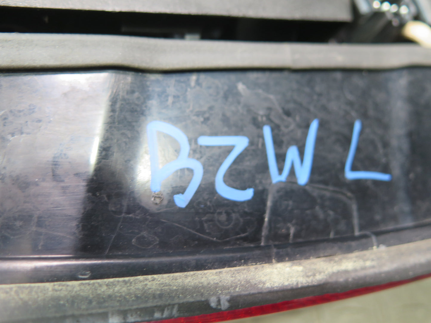 96-99 BMW E36/7 Z3 Roadster Set of 2 Rear Left & Right Tail Light Lamp OEM
