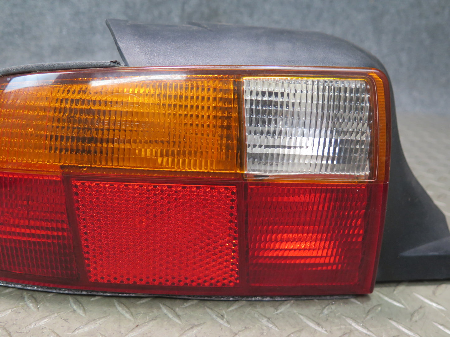 96-99 BMW E36/7 Z3 Roadster Set of 2 Rear Left & Right Tail Light Lamp OEM